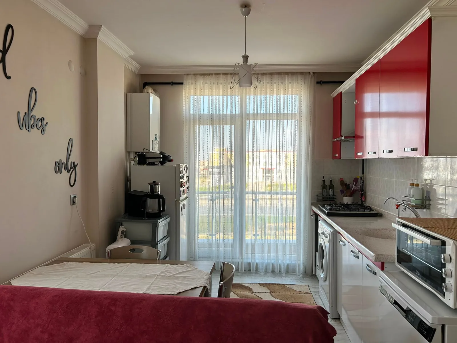 Hastane - Üniversite Karşısında 1+1 Eşyalı / Kiracılı Fırsat Apart